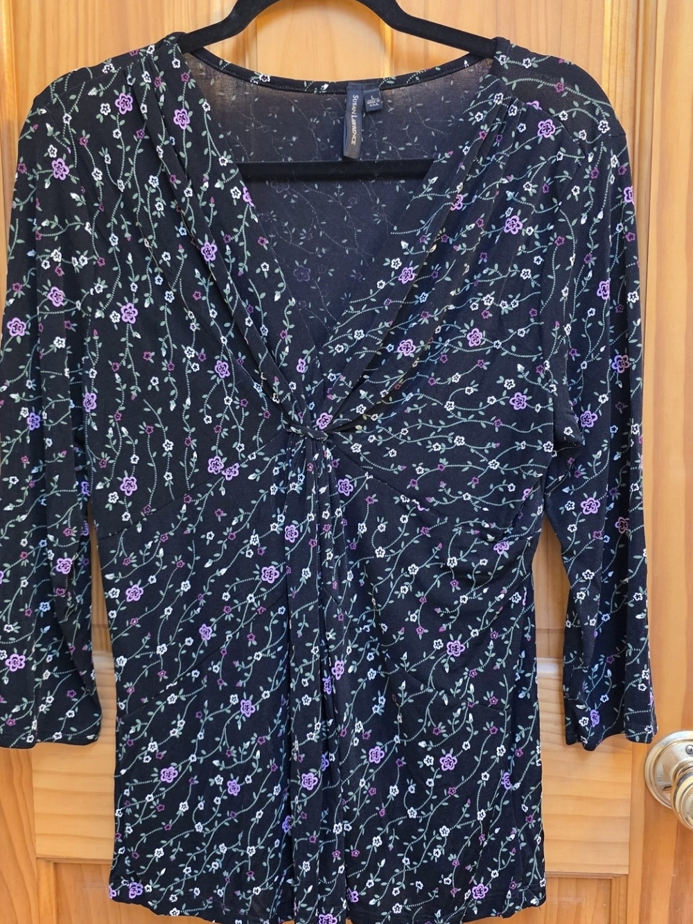 Susan Lawrence Black Floral Twist-Front V-Neck Top